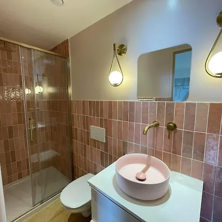 Le 47, 2 Bedrooms, Panoramic View Of
