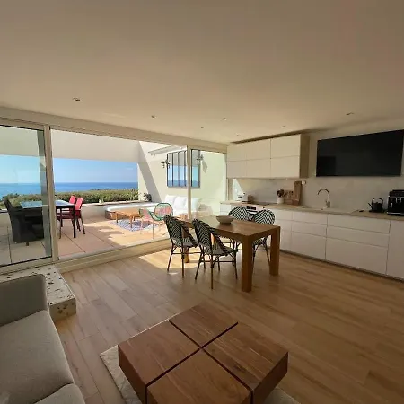 Le 47, 2 Bedrooms, Panoramic View Of * 邦多勒