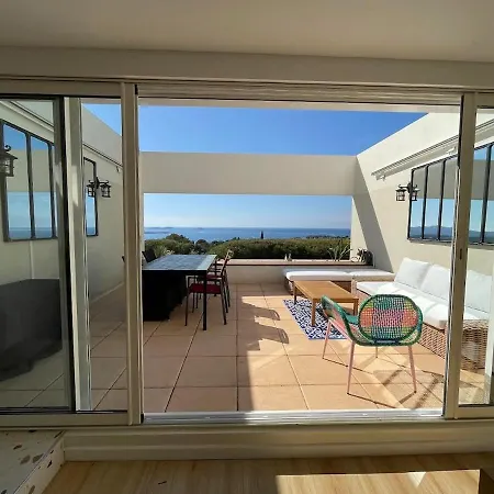 Le 47, 2 Bedrooms, Panoramic View Of