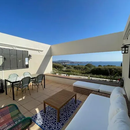 Le 47, 2 Bedrooms, Panoramic View Of 邦多勒