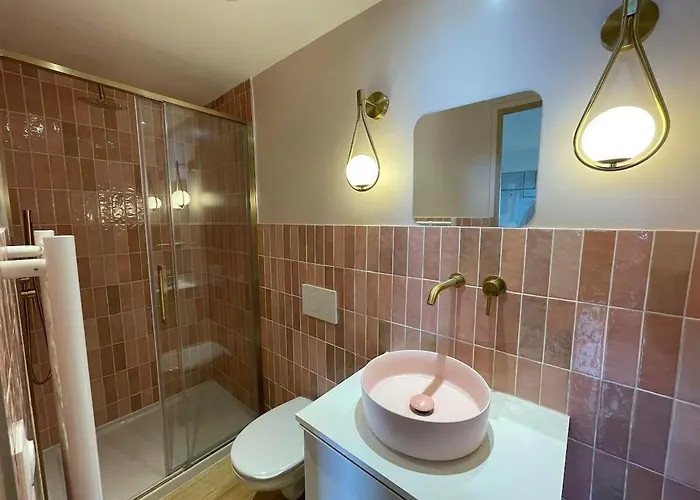 Le 47, 2 Bedrooms, Panoramic View Of